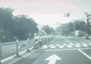 2017年刷曝朋友圈的十五大感人瞬間,不能看,真的會(huì)哭!