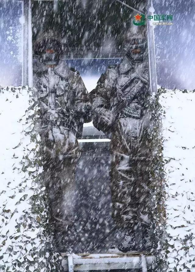 2017年刷曝朋友圈的十五大感人瞬間,不能看,真的會(huì)哭!